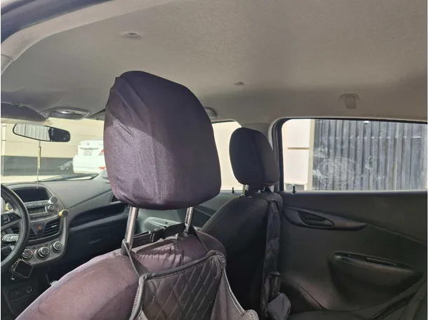 Car image 15