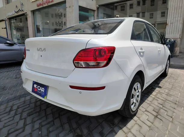 Car image 5