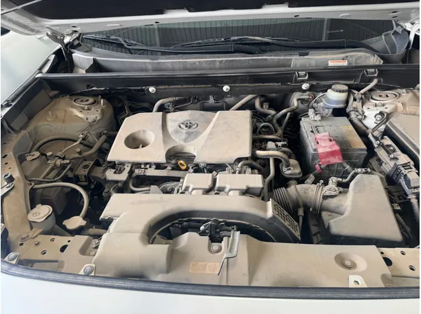 Car image 16