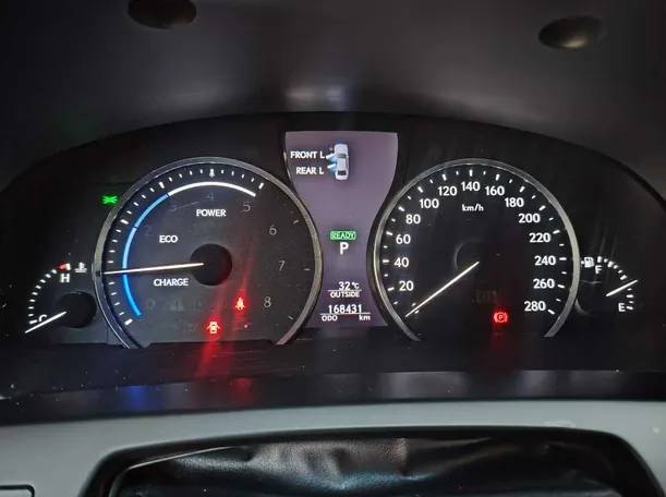 Car image 25