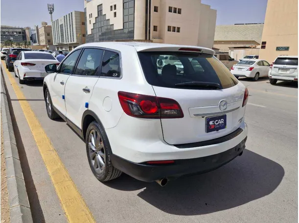 Car image 7