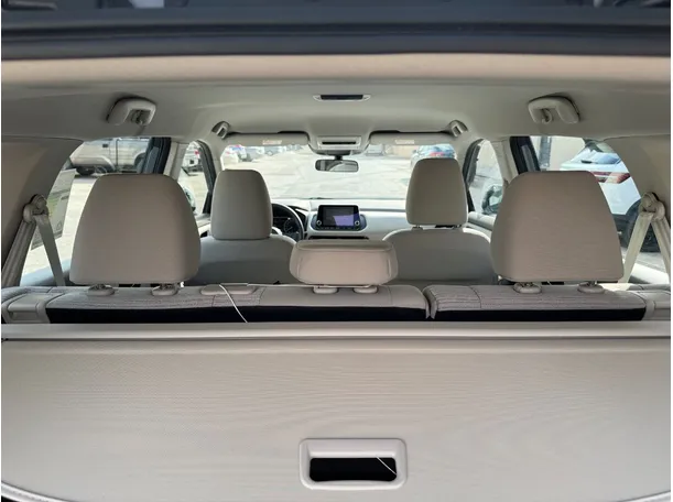 Car image 20