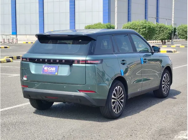 Car image 5