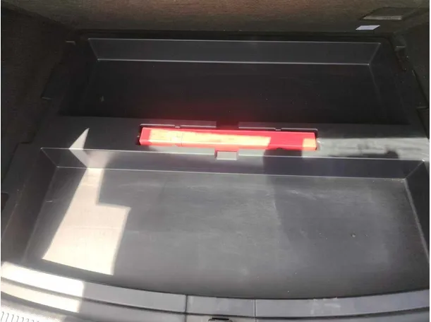 Car image 28