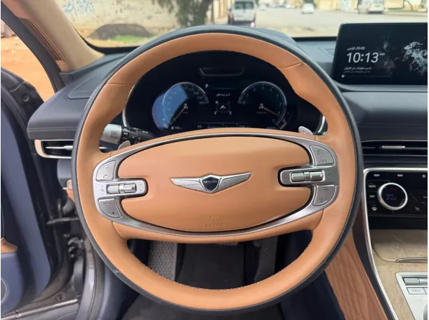 Car image 19