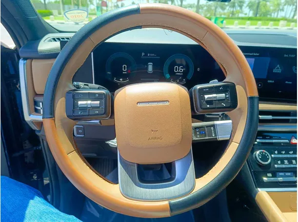 Car image 25