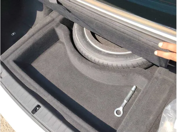 Car image 39
