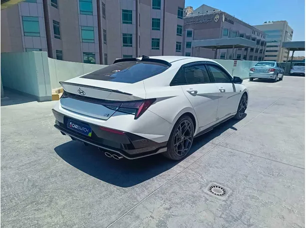 Car image 5