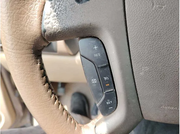 Car image 34