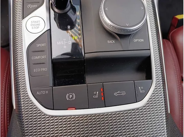 Car image 28