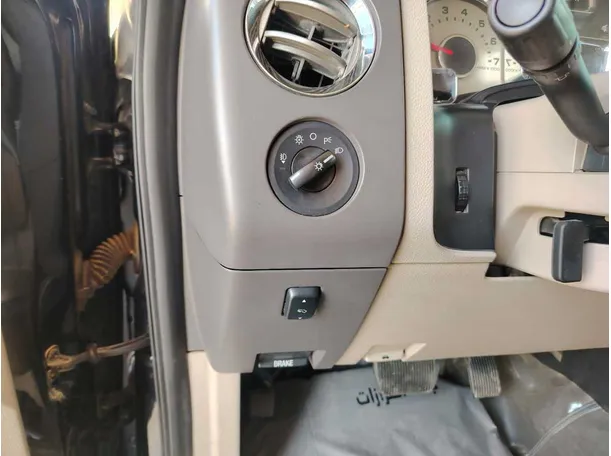 Car image 37