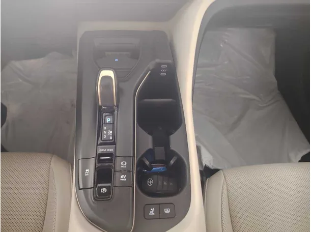 Car image 28