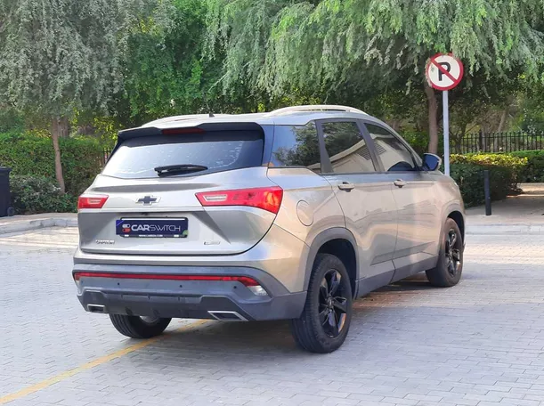 Car image 5