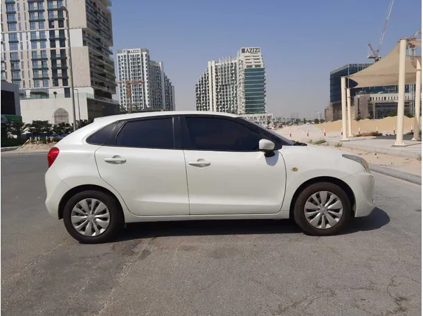 Car image 4