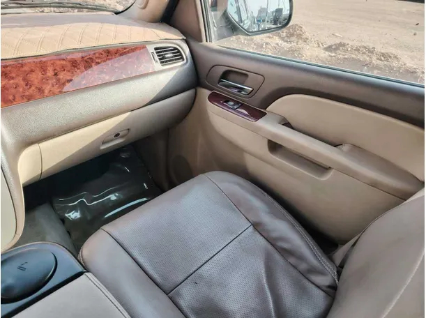 Car image 36