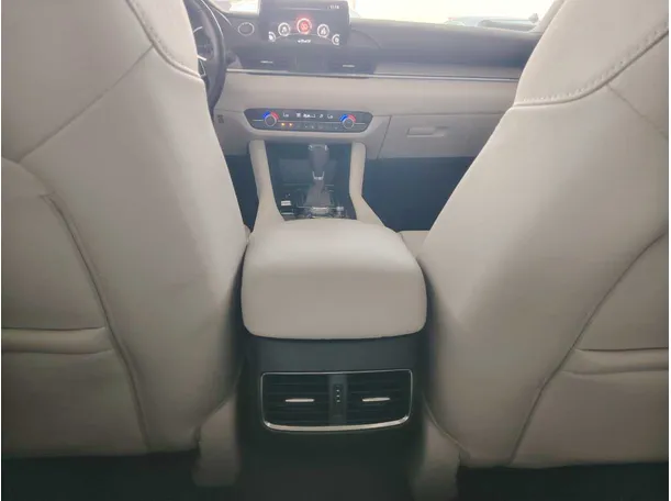 Car image 27