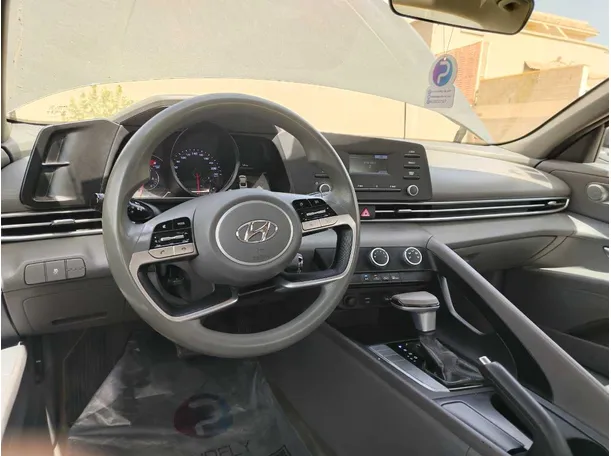 Car image 28
