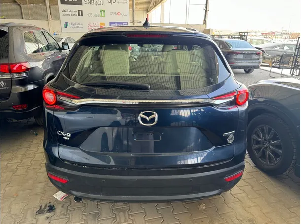 Car image 5