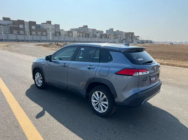 Car image 7