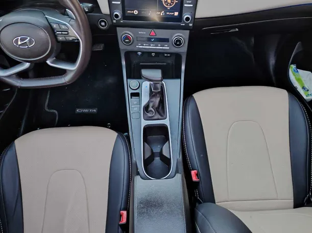 Car image 25