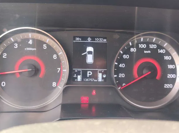 Car image 19