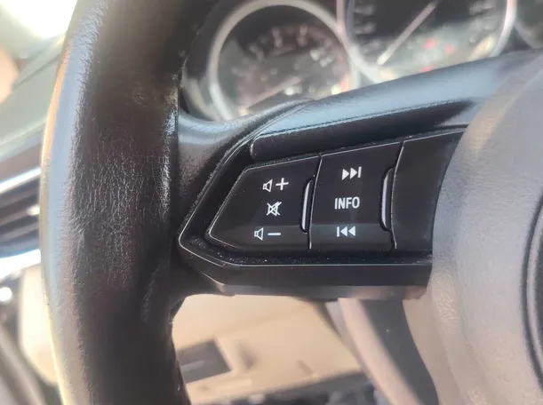 Car image 26