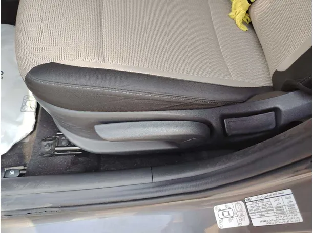 Car image 43