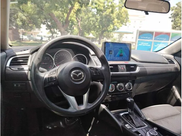 Car image 27