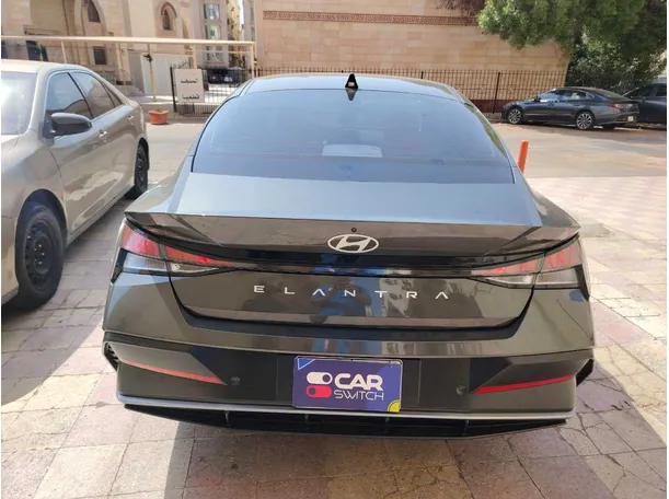Car image 6