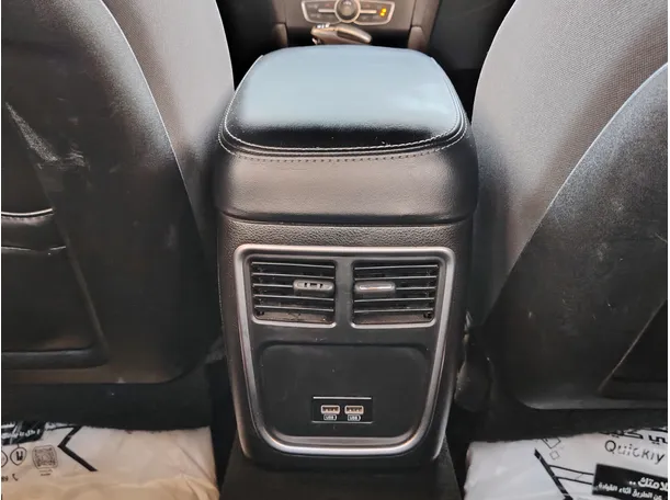 Car image 29