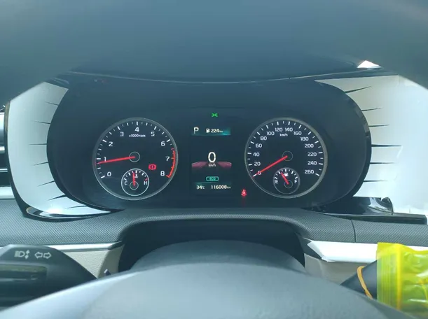 Car image 16