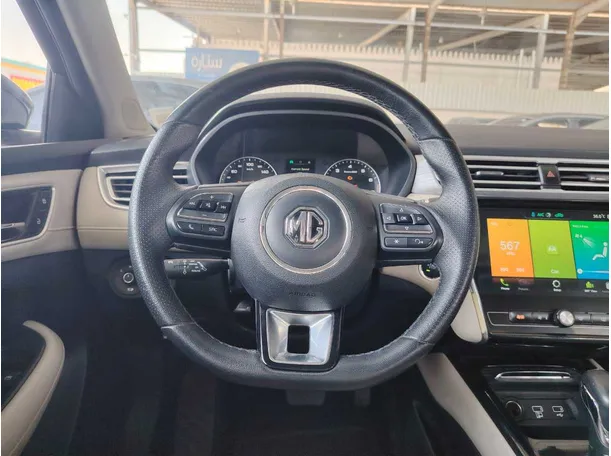 Car image 27