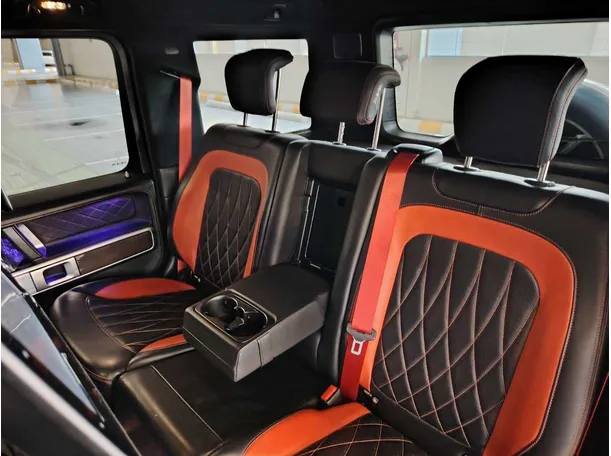 Car image 17