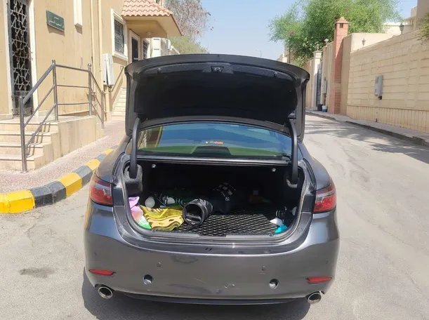 Car image 20