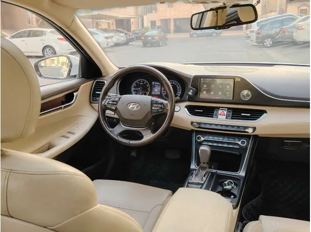 Car image 21