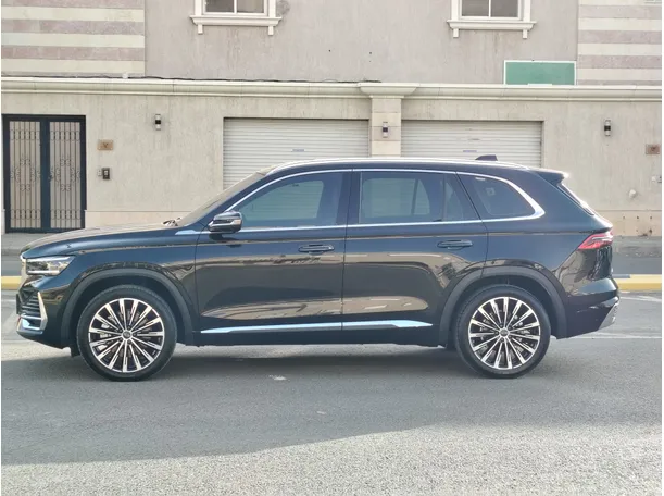Car image 8