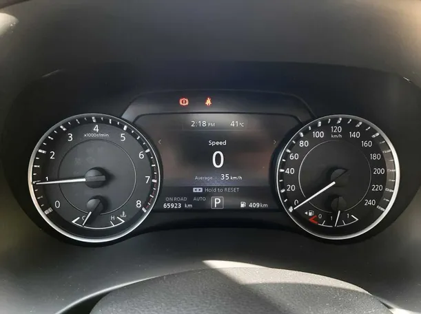 Car image 18