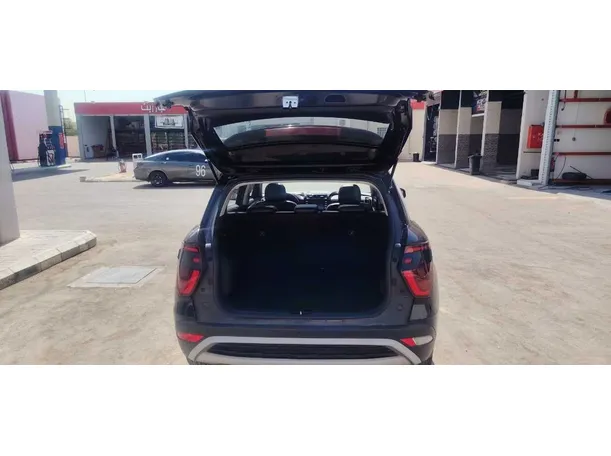 Car image 21
