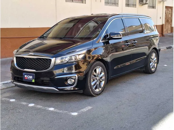 2018 Kia Carnival in Dubai