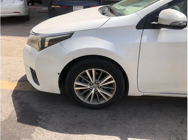 Car image 9
