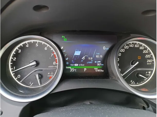 Car image 18
