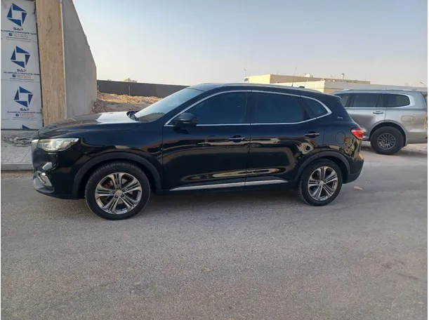 Car image 8