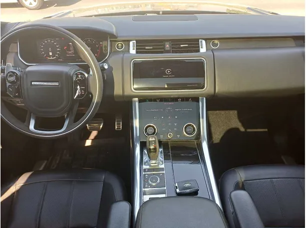 Car image 15