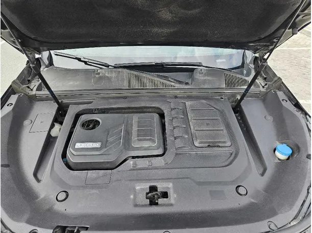 Car image 23