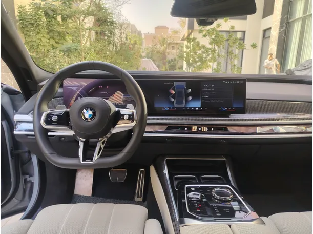 Car image 24
