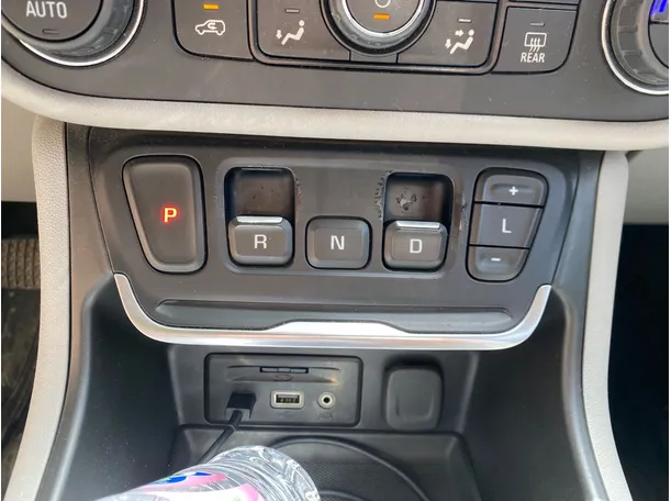 Car image 16