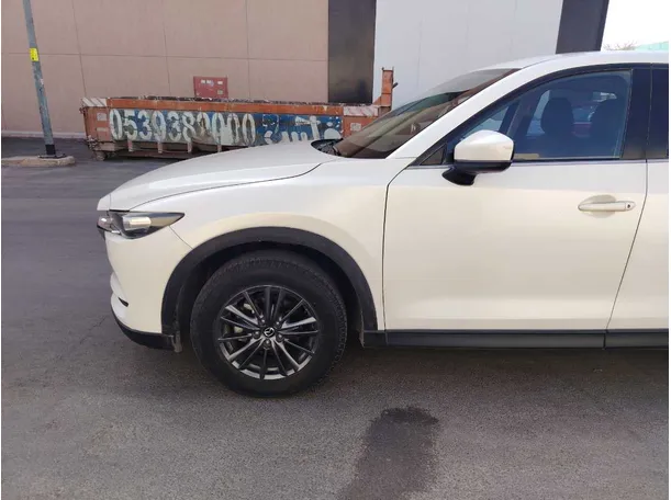 Car image 8