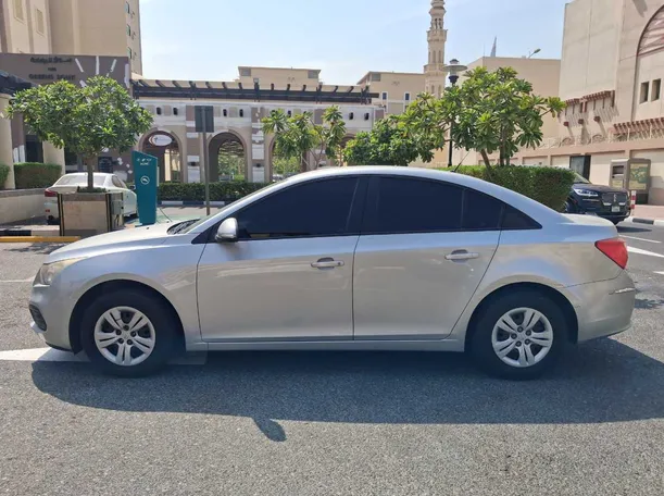Car image 8