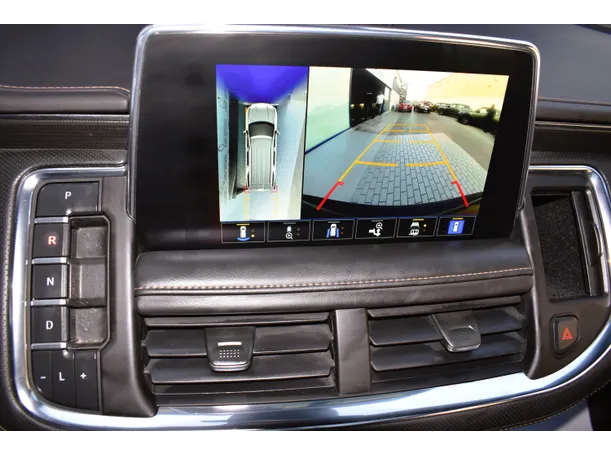 Car image 12