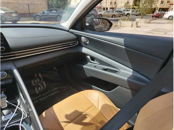 Car image 22
